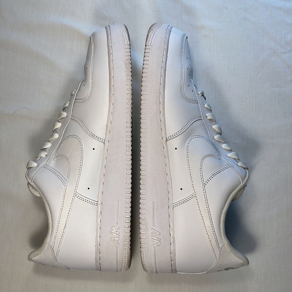 Nike Air Force 1  07 all white, made in 2021, EXCELLENT used condition main image 10